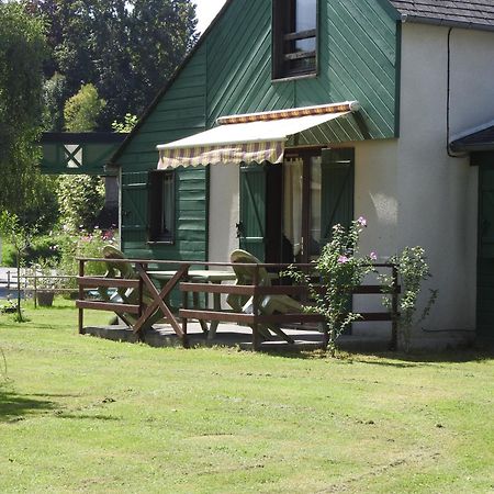 Camping Le Saillet Lestelle-Bétharram Exteriör bild