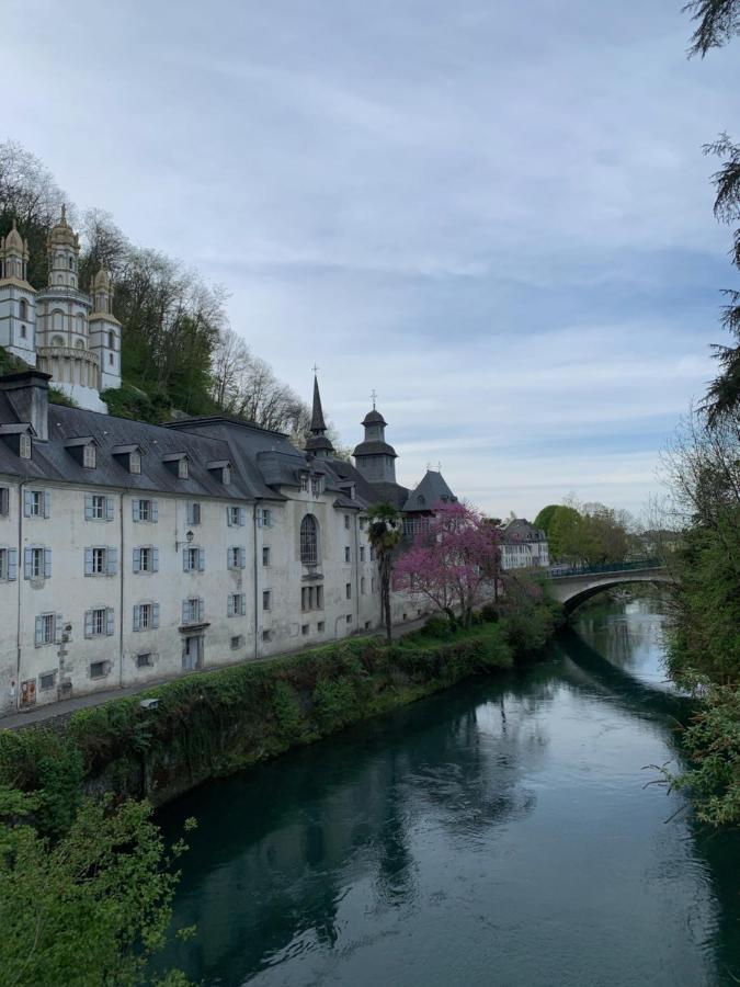 Camping Le Saillet Lestelle-Bétharram Exteriör bild